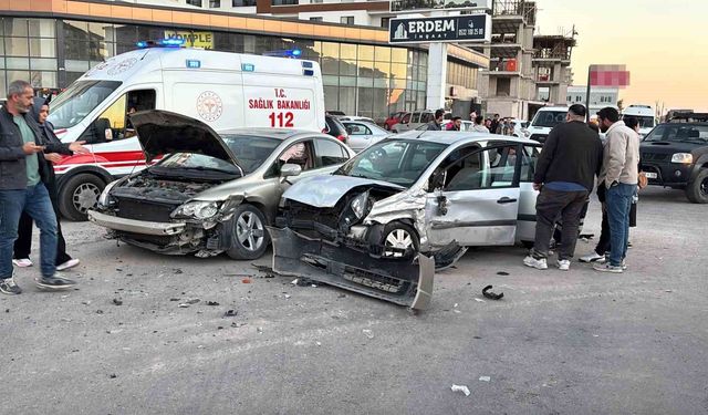 Aksaray'da trafik kazası: 5 yaralı