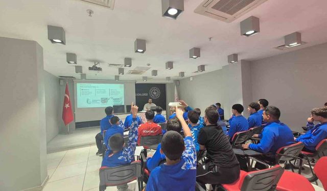 Kayseri'de güreşçilere 'Zihinsel Performans' Semineri
