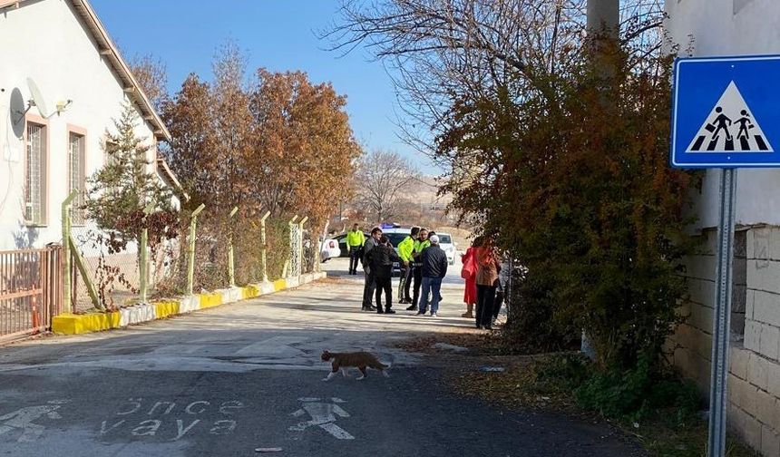 Ereğli’de otomobilin çarptığı öğrenci yaralandı