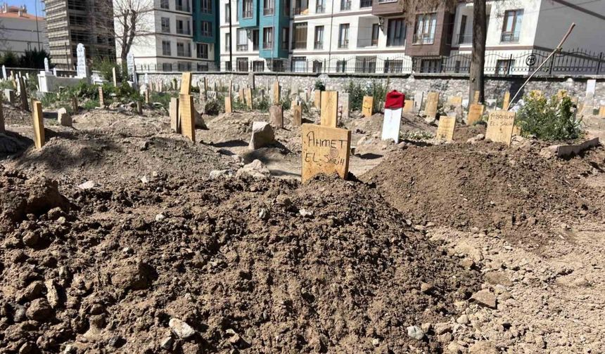 Konya’da yangında hayatını kaybeden çocuklara veda