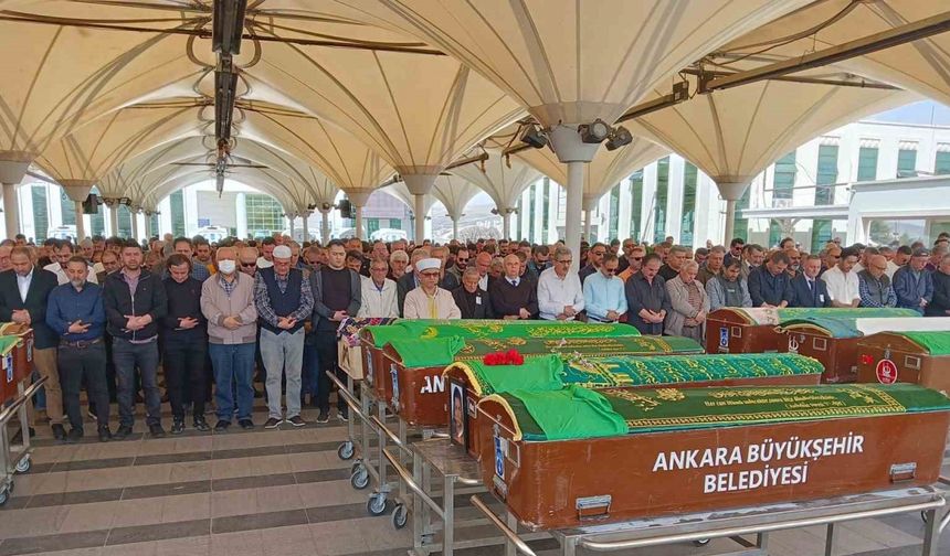 Vefat eden oyuncu Leyla Okay son yolcuğuna uğurlandı