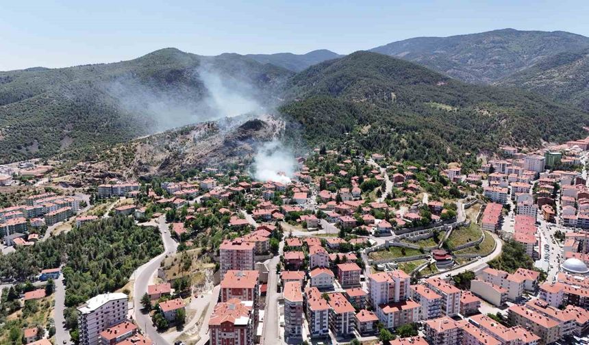 Apartman çatısı yangını