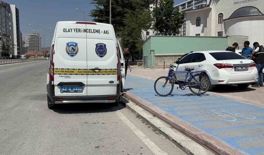 Bisiklet sürücüsünün hayatını kaybettiği kaza kamerada