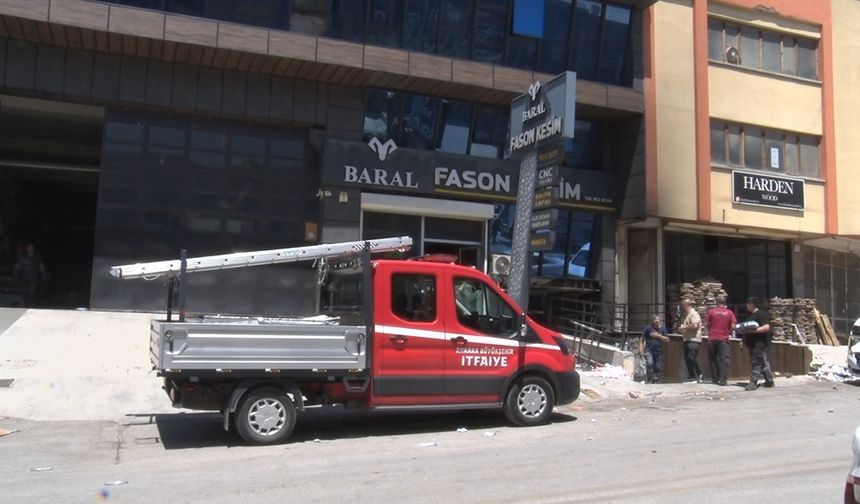 Mobilya imalathanesinde yangın: 3 yaralı