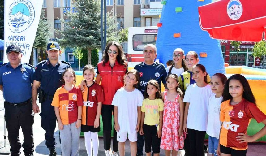 "Bağımlılıkla Mücadele Yürüyüşü" düzenlendi