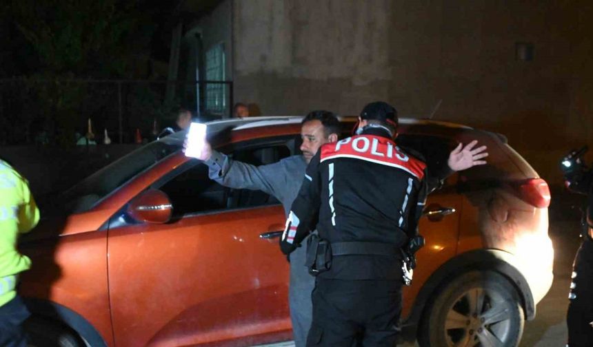 51 polis ile yapılan denetimde 395 şahıs ve 157 araç sorgulandı