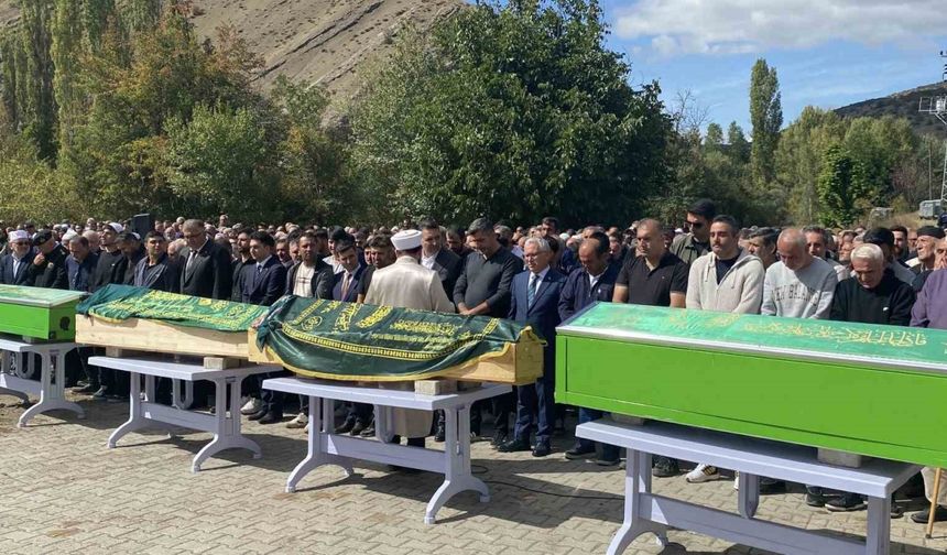 Kazadan 6 saat sonra bulunmuşlardı, bugün son yolculuklarına uğurlandılar
