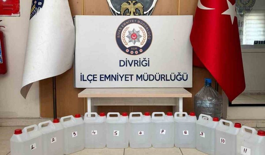 Sahte alkollü içki yapımında kullanılan binlerce litre etil alkol ele geçirildi