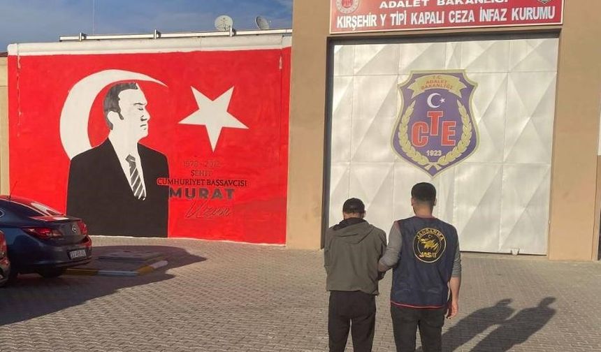 Hırsızlık suçundan aranan şahıs yakalandı