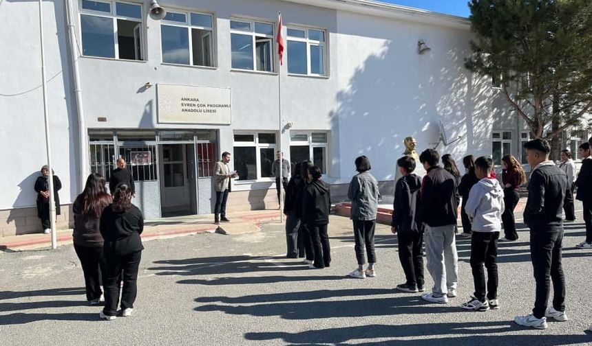 Okullarda deprem tahliye tatbikatı yapıldı