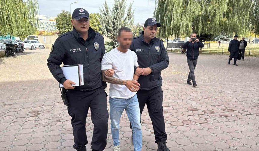 Şehit babasına hakaret eden otobüs şoföründen gazetecilere: "Şuradan da çek"