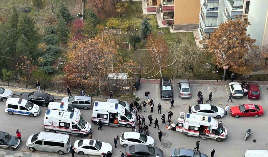 Adliye çıkışı bıçaklı kavga: 3’ü ağır 5 yaralı