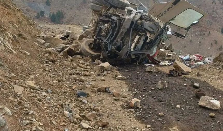 Beton mikseri yamaçtan yuvarlandı: 1 yaralı