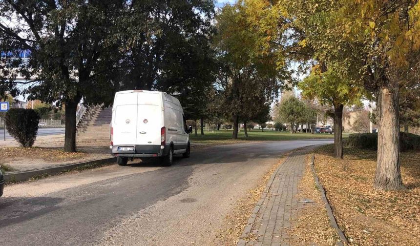 ‘Dur’ ihtarına uymayan çekme belgeli aracın sürücüsüne 11 bin 427 TL ceza kesildi