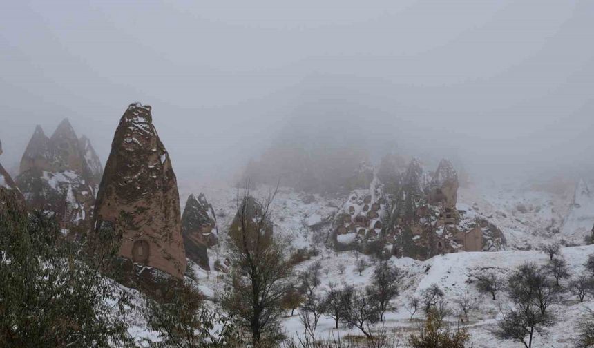 Kar Kapadokya’ya çok yakıştı