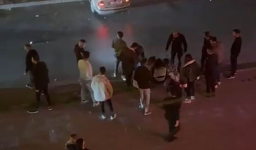 Kontrolünden çıkan otomobil direğe çarptı: 4 yaralı