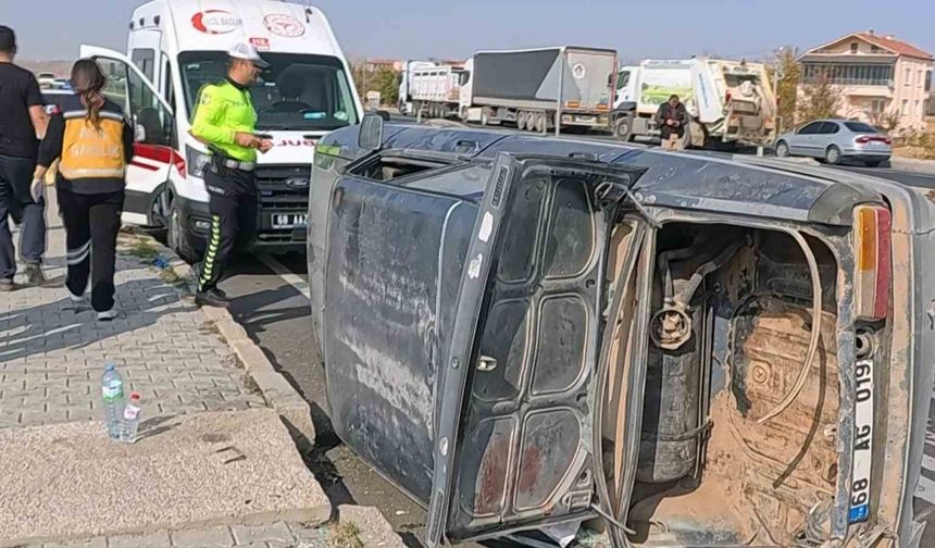 Tır ile otomobil çarpıştı: 3 yaralı