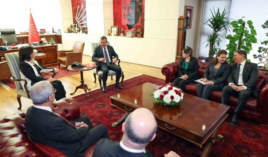 DEM Parti'den CHP'ye ziyaret