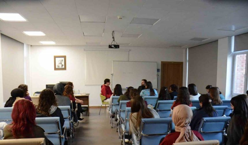 DİLKOM’da "Otizm Perspektifinden Dil ve Konuşma Terapisi" söyleyişi