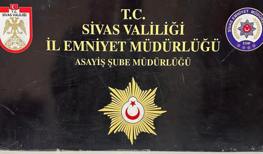 Evlilik vaadiyle dolandırdılar, kaçamadan yakalandılar