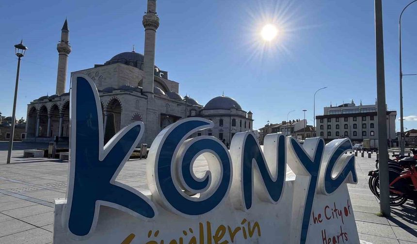 Türkiye'nin dört bir yanında kar, Konya'da güneş var