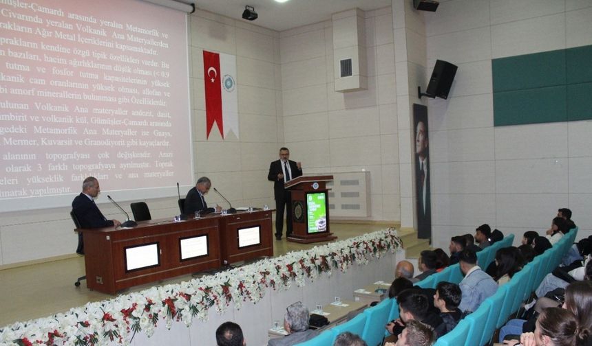 Üniversite öğrencilerine toprağın hayati rolü anlatıldı