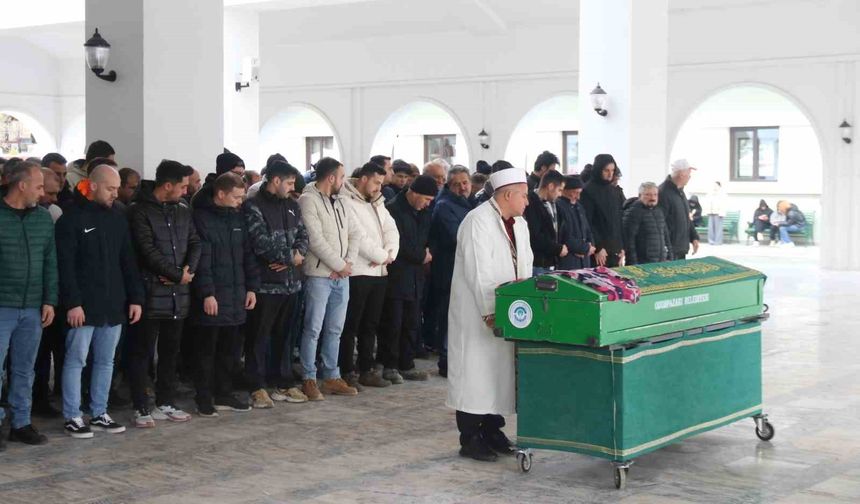 Feci kazada hayatını kaybeden 14 yaşındaki kız son yolculuğuna uğurlandı