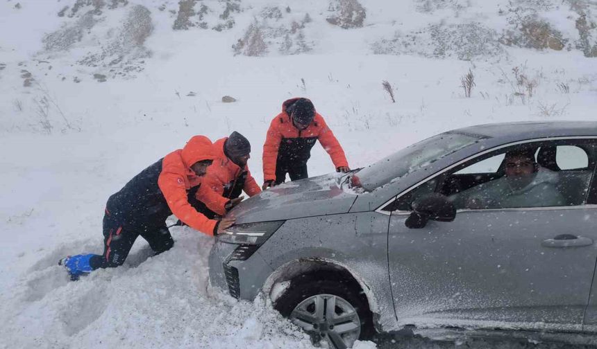 Mahsur kalan 117 kişi kurtarıldı