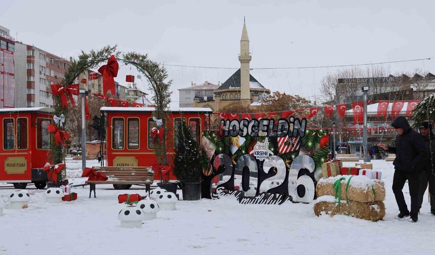 Yeni yılın ilk günü meydan soğuk havaya teslim oldu