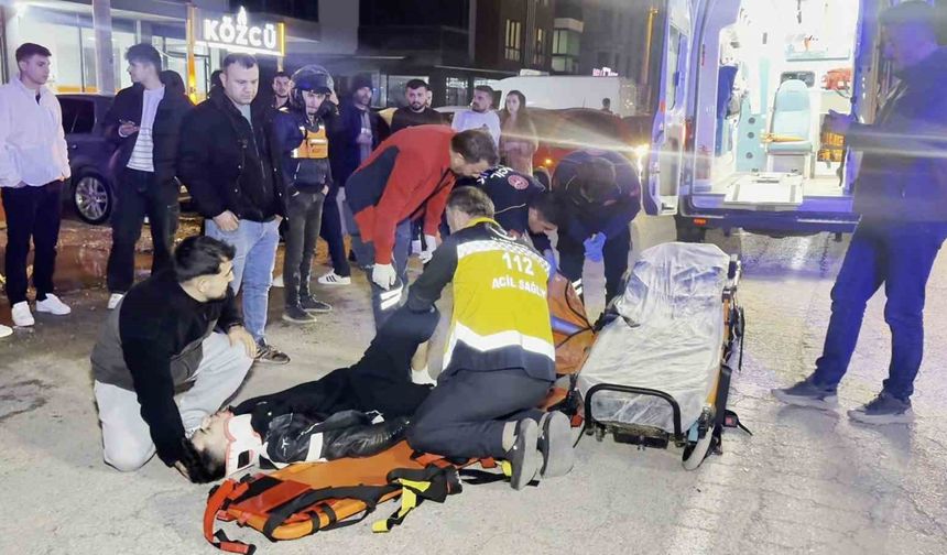 Otomobil ile motosiklet çarpıştı, sürücü ağır yaralı