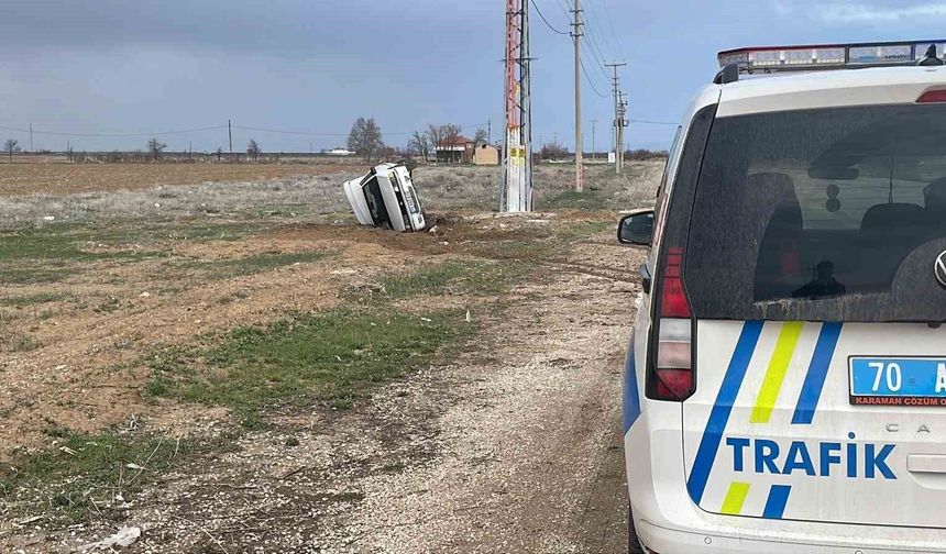 Otomobil devrildi: Araçtaki 5 kişi kazayı burnu bile kanamadan atlattı