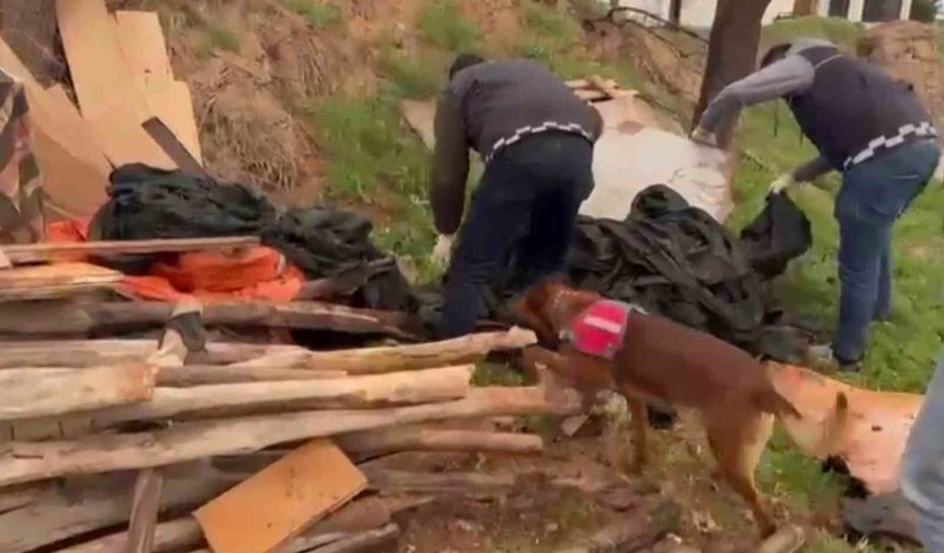 Aksaray'da çuval içine gizlenmiş 11 bin adet uyuşturucu hap ele geçirildi: 3 tutuklama