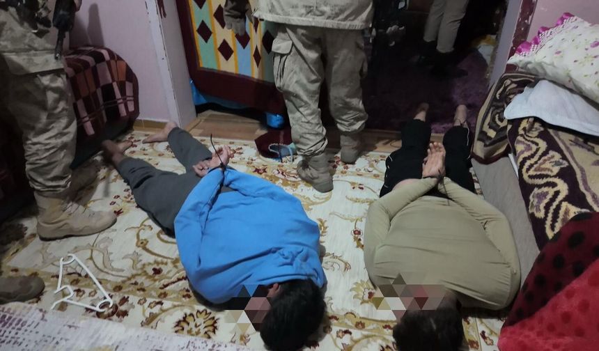 DEAŞ operasyonunda 3 tutuklama