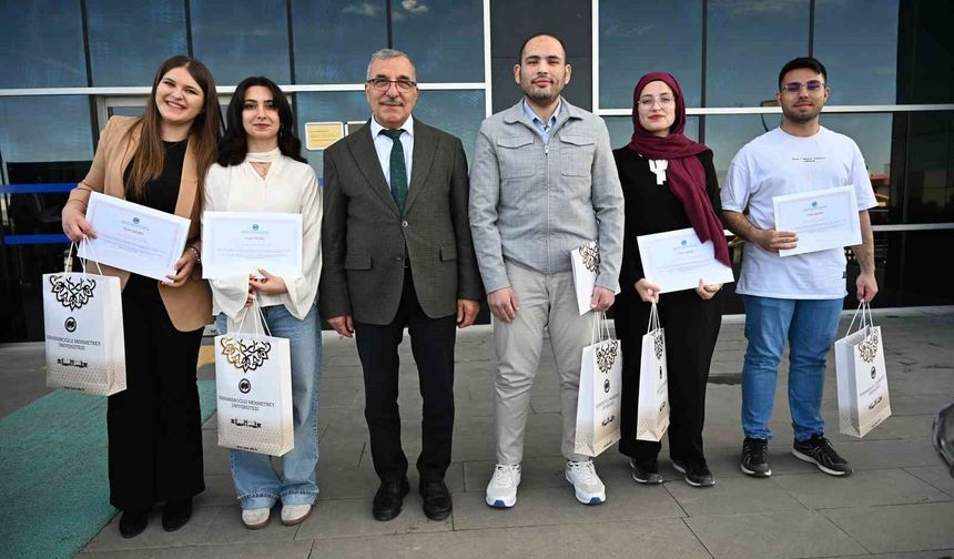 Kütüphane Haftası'nda kitap tutkunları ödüllendirildi