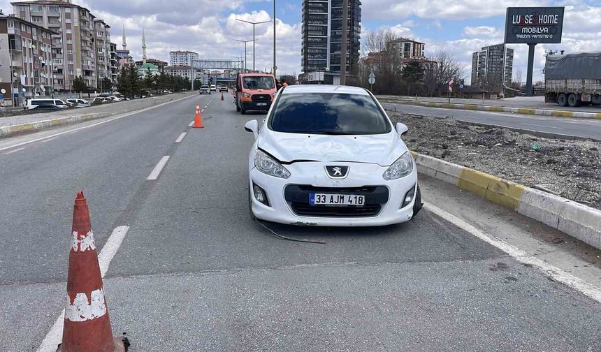 Otomobil çarpan kız çocuğu ağır yaralandı