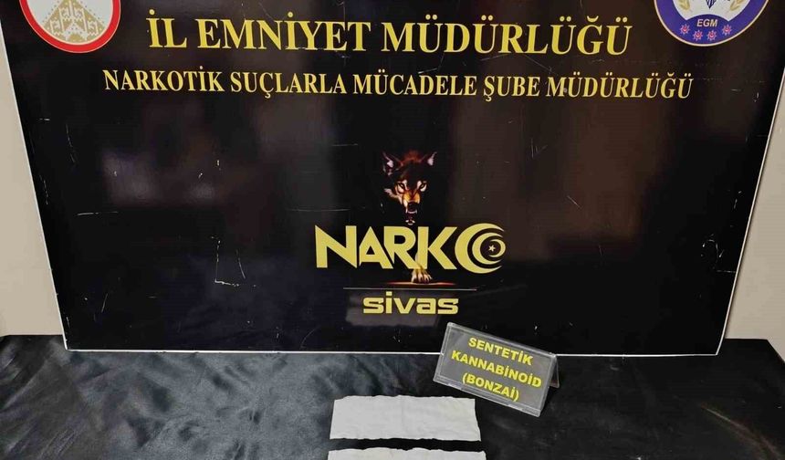 Polis uyuşturucu tacirlerine geçit vermedi