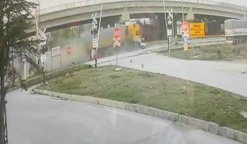 Tır otomobile çarptı: 1 ölü