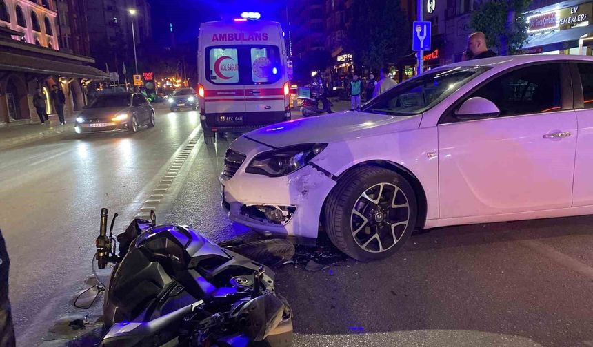 Otomobil ile motosiklet çarpıştı: 1 yaralı
