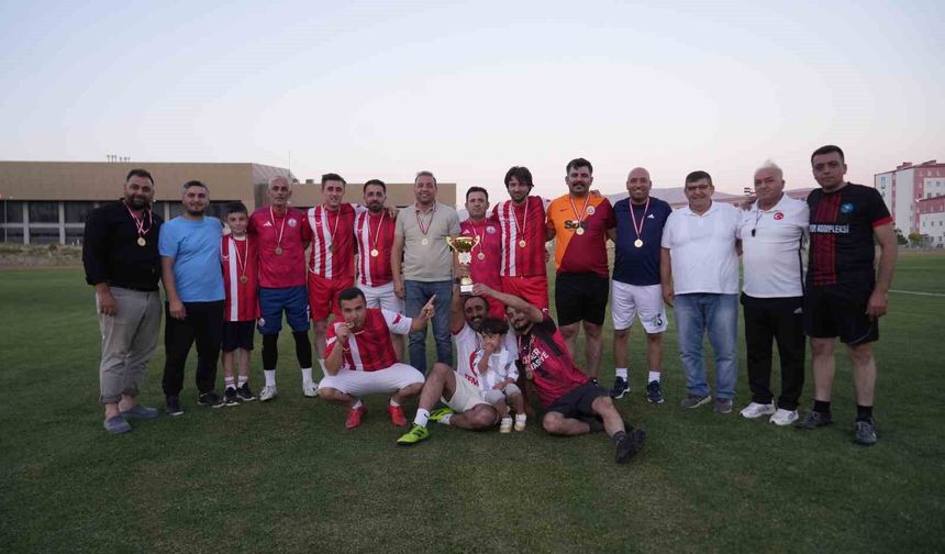15 Temmuz Şehit Ömer Halisdemir Geleneksel Futbol Turnuvası tamamlandı