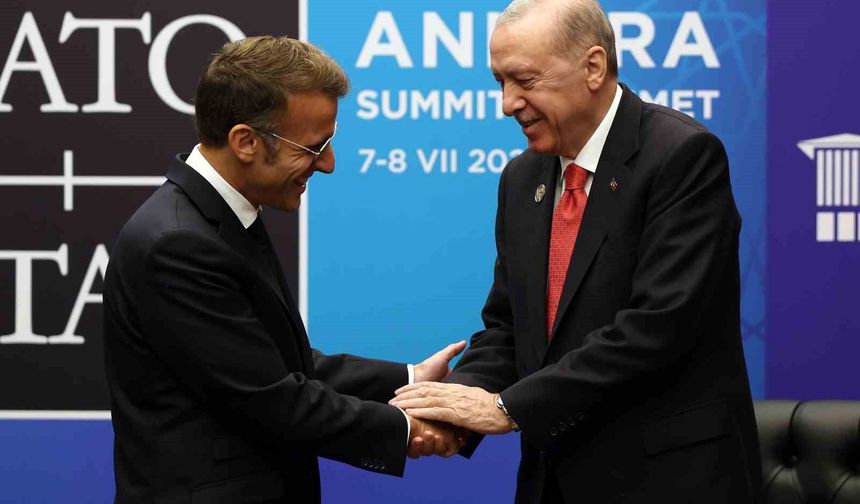 Cumhurbaşkanı Erdoğan, Macron ile görüştü