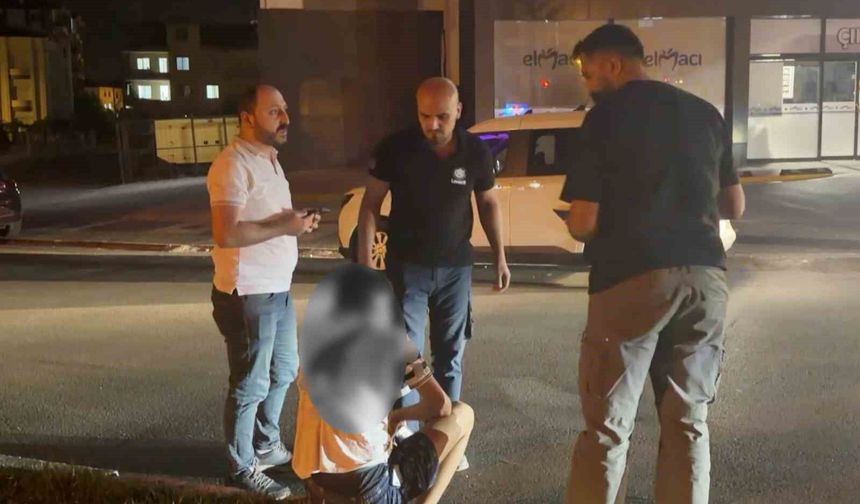 17 yaşındaki çocuk arkadaşı tarafından sırtından bıçaklandı