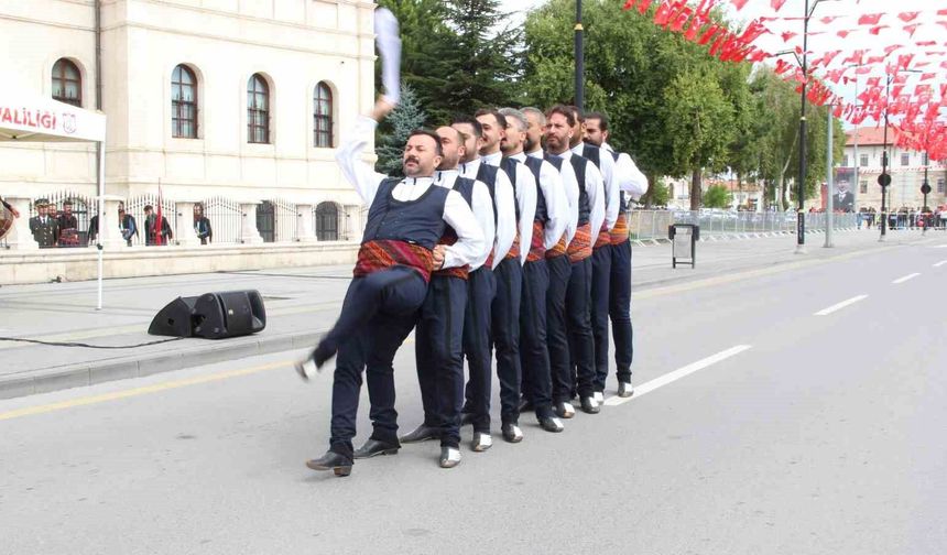 30 Ağustos Zafer Bayramı coşkusu Sivas'ta hissedildi