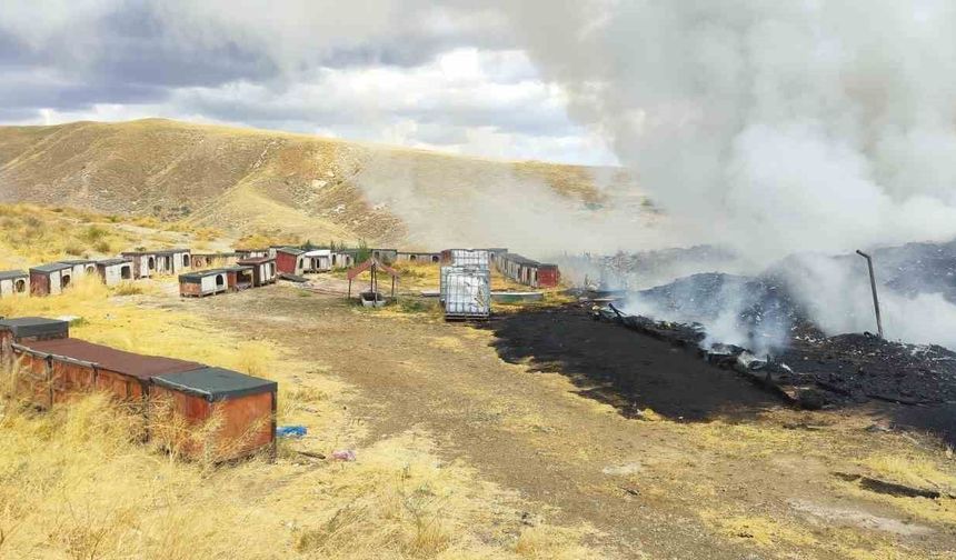 Eski çöplük alanında çıkan yangın ekipleri harekete geçirdi