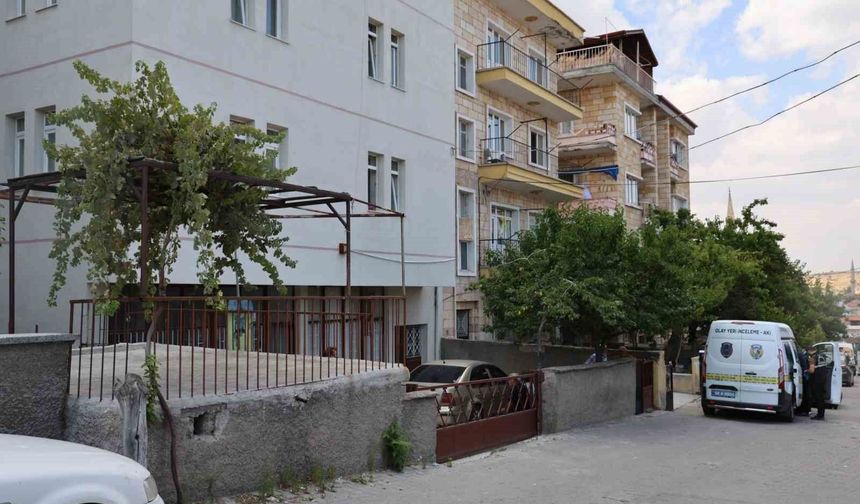Haber alınamayan adam evinde ölü bulundu