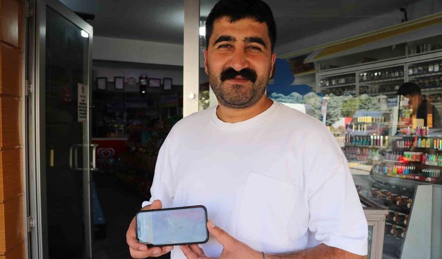 Market arabasını boşalttı, kendi eşyalarını koyup götürdü