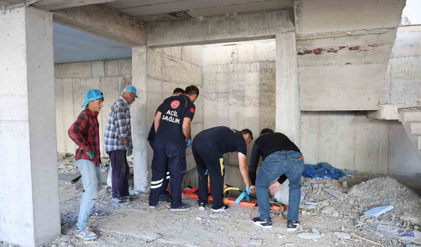 Nevşehir'de kontrol için gittiği inşaatın asansör boşluğuna düşen mühendis ağır yaralandı