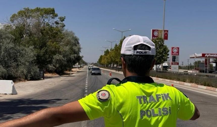 Polisin yakaladığı 10 kişi tutuklandı