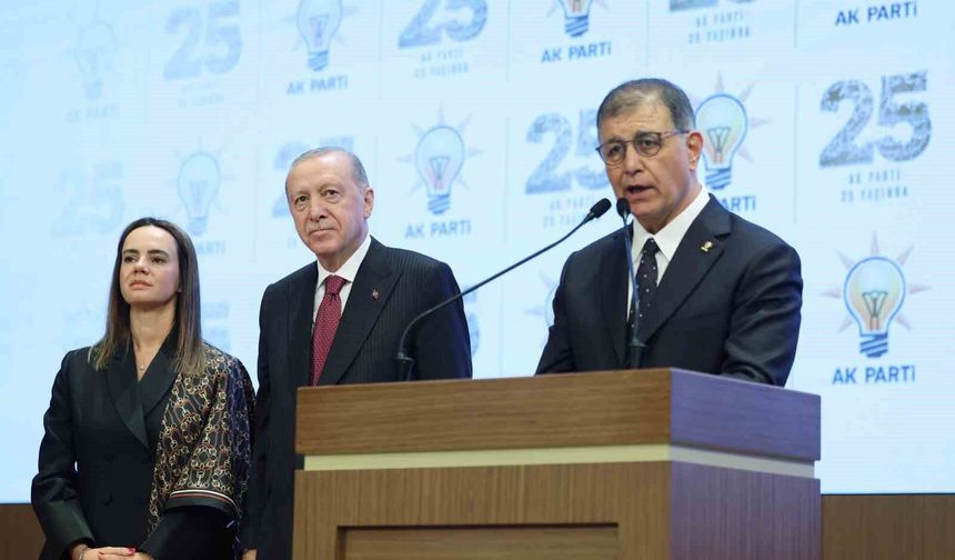 CHP'den istifa eden Cemil Tugay, AK Parti'ye katıldı
