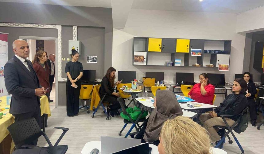 Eskişehir'de öğrencilerin proje geliştirme süreçlerinin desteklenmesi ele alındı