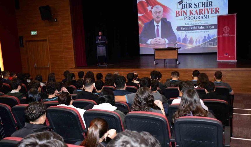 Öğrenciler kariyer yolculuğuna ilham veren isimlerle buluşuyor